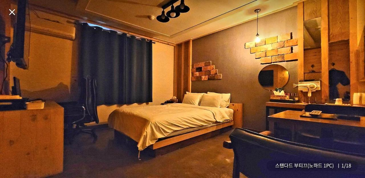 Manhatan Hotel 청주 Экстерьер фото
