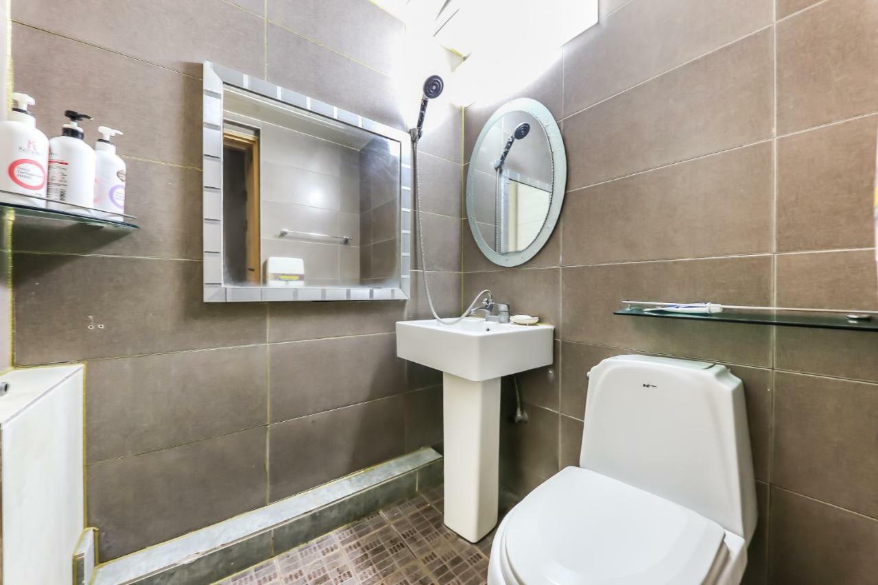 Manhatan Hotel 청주 Экстерьер фото
