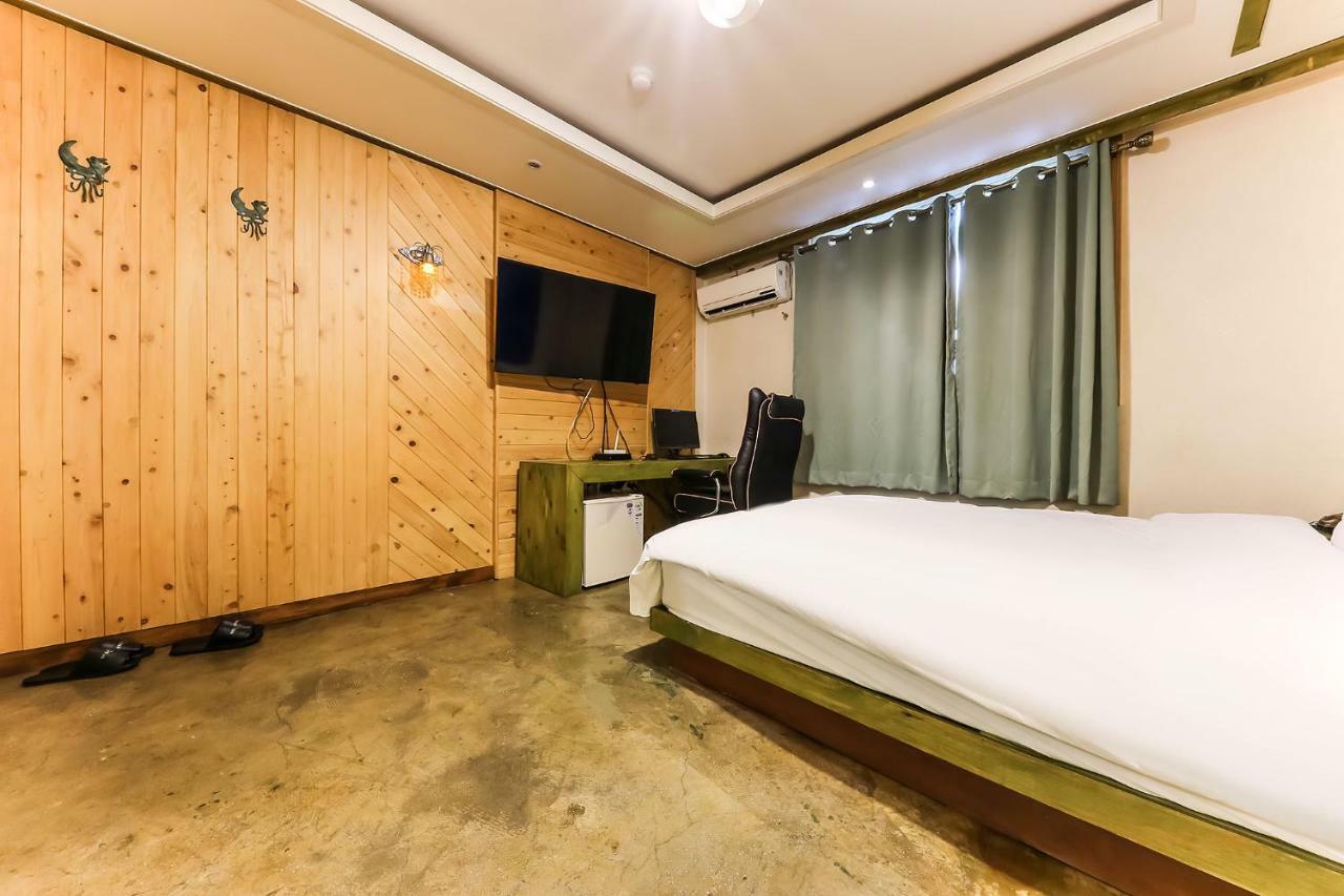 Manhatan Hotel 청주 Экстерьер фото